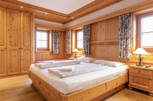 Foto 4 - Apartamento de 4 habitaciones en Reith bei Kitzbühel con jardín y sauna