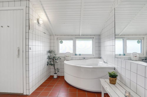 Foto 13 - Casa de 4 quartos em Hvide Sande com terraço e sauna
