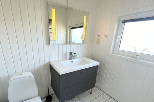 Photo 11 - 4 bedroom House in Hvide Sande with terrace and sauna