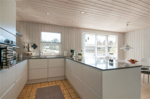 Foto 16 - Casa de 4 quartos em Blokhus com terraço e sauna