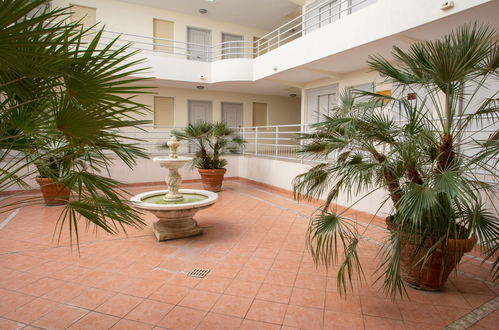 Foto 16 - Apartamento de 1 habitación en Villeneuve-Loubet con piscina y jardín