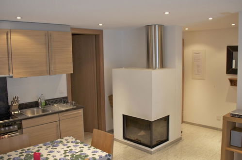 Photo 3 - 2 bedroom Apartment in Saas-Fee with sauna and hot tub