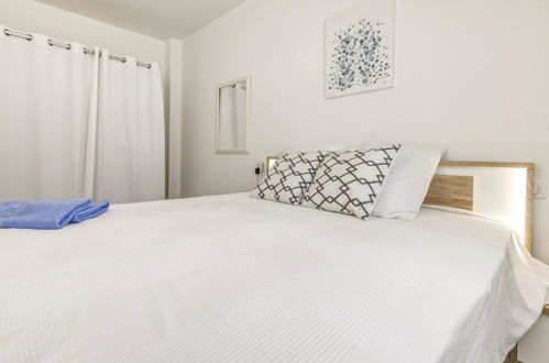 Foto 11 - Appartamento con 1 camera da letto a Castelló d'Empúries con terrazza e vista mare