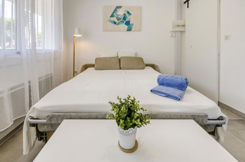 Foto 13 - Apartamento de 1 quarto em Castelló d'Empúries com terraço e vistas do mar