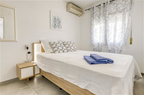 Foto 5 - Appartamento con 1 camera da letto a Castelló d'Empúries con terrazza e vista mare
