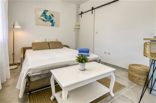 Foto 12 - Apartment mit 1 Schlafzimmer in Castelló d'Empúries mit terrasse und blick aufs meer