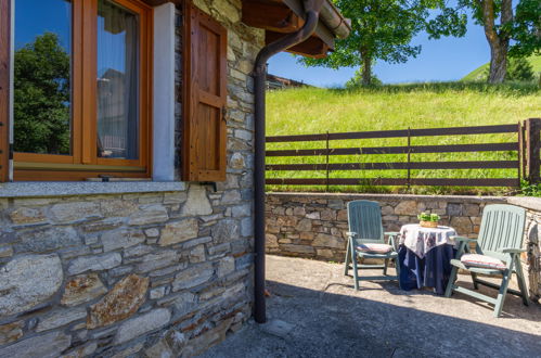 Photo 28 - Maison de 1 chambre à Peglio avec vues sur la montagne