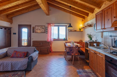 Foto 6 - Haus mit 1 Schlafzimmer in Peglio mit blick auf die berge