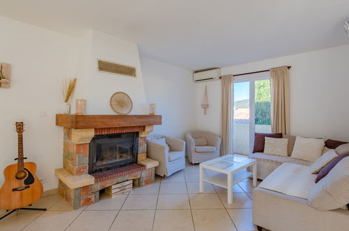 Photo 9 - 4 bedroom House in Sainte-Maxime with swimming pool and garden