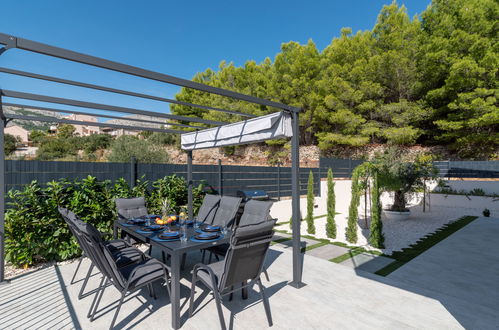 Photo 13 - Maison de 5 chambres à Klis avec piscine privée et terrasse