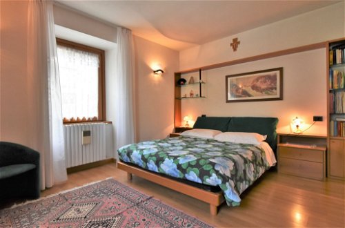 Foto 5 - Appartamento con 2 camere da letto a Valdisotto con vista sulle montagne