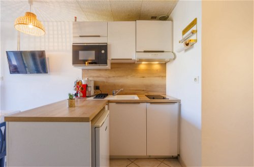 Foto 3 - Appartamento con 1 camera da letto a Agde con terrazza e vista mare