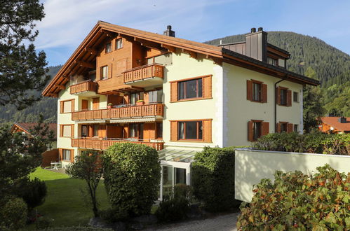 Foto 5 - Apartamento de 3 habitaciones en Klosters con jardín y vistas a la montaña