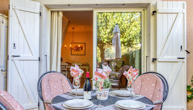 Photo 1 - Maison de 2 chambres à Nans-les-Pins avec piscine et terrasse