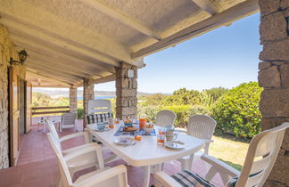 Photo 2 - Maison de 3 chambres à Arzachena avec terrasse et vues à la mer