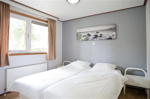 Foto 9 - Haus mit 3 Schlafzimmern in Beekbergen mit schwimmbad und garten