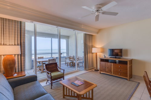 Foto 1 - Apartamento de 1 habitación en Fort Myers Beach con piscina y vistas al mar