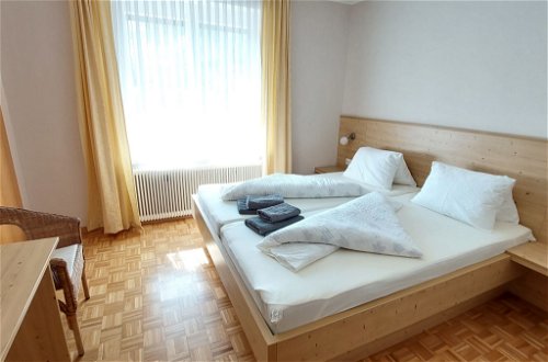 Foto 3 - Appartamento con 2 camere da letto a Velden am Wörther See con giardino e vista sulle montagne