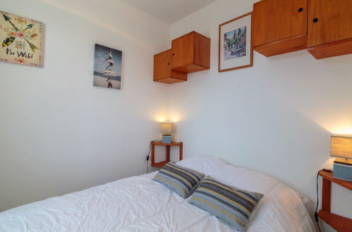 Foto 10 - Apartamento de 2 quartos em Saint-Palais-sur-Mer com piscina e vistas do mar