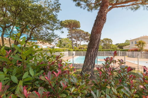 Foto 25 - Apartamento de 2 quartos em Saint-Palais-sur-Mer com piscina e jardim