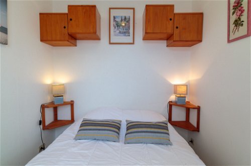 Foto 5 - Appartamento con 2 camere da letto a Saint-Palais-sur-Mer con piscina e vista mare