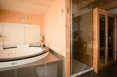 Foto 4 - Casa de 5 habitaciones en Stadl-Predlitz con jardín y sauna