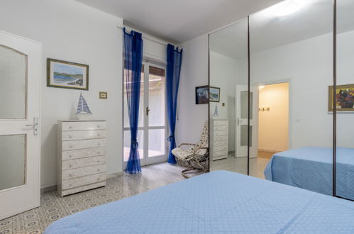 Foto 15 - Appartamento con 1 camera da letto a Alassio con terrazza e vista mare