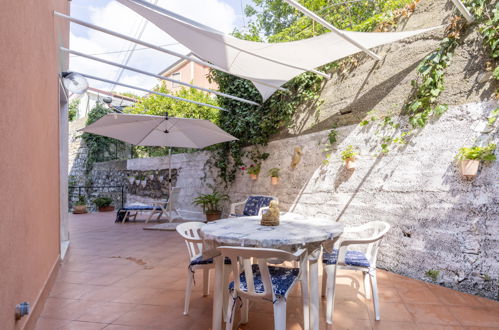 Photo 3 - 1 bedroom Apartment in Alassio with garden and terrace