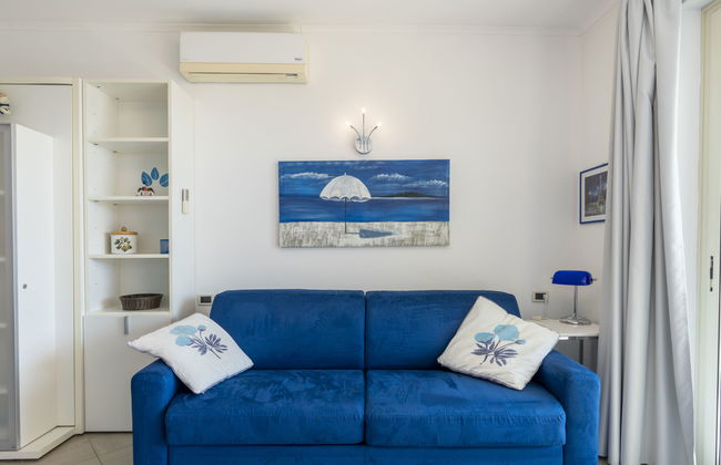 Apartamento de 2 quartos em Santo Stefano al Mare com piscina e jardim - Foto 6
