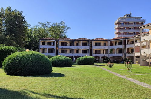 Foto 2 - Apartamento de 1 habitación en Castelletto Sopra Ticino con jardín y vistas a la montaña