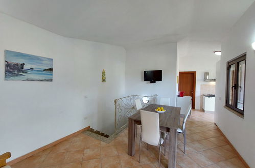 Foto 6 - Casa con 3 camere da letto a Aglientu con vista mare