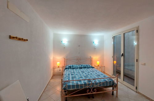 Foto 13 - Casa de 3 habitaciones en Aglientu con vistas al mar
