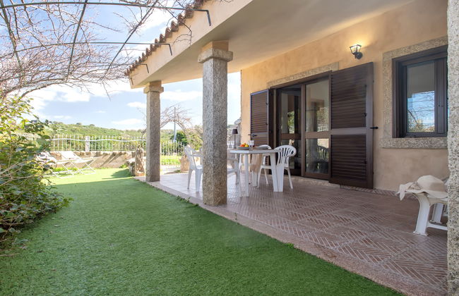 Haus mit 4 Schlafzimmern in Aglientu mit garten - Foto 1