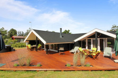 Foto 31 - Casa de 3 quartos em Løkken com terraço e banheira de hidromassagem