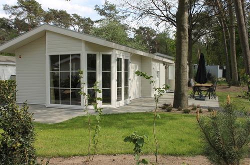 Foto 1 - Casa de 3 quartos em Otterlo com piscina e terraço