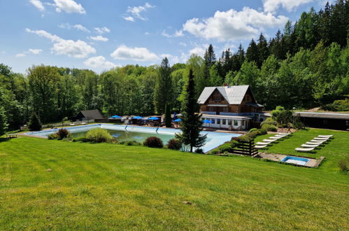 Foto 43 - Haus mit 2 Schlafzimmern in Mladé Buky mit schwimmbad und garten