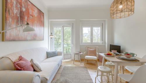 Sunny, Bright and Quiet Apartment, By TimeCooler - Photo 1