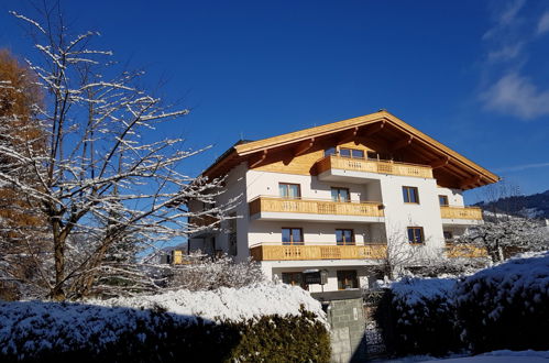Foto 1 - Apartamento de 2 habitaciones en Zell am See con terraza y vistas a la montaña