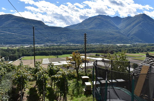 Photo 9 - Maison de 1 chambre à Cugnasco-Gerra avec jardin