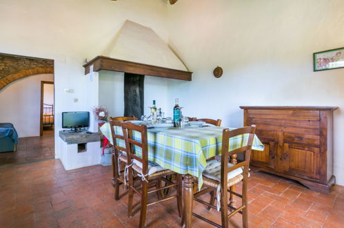 Foto 8 - Appartamento con 2 camere da letto a Greve in Chianti con piscina e giardino