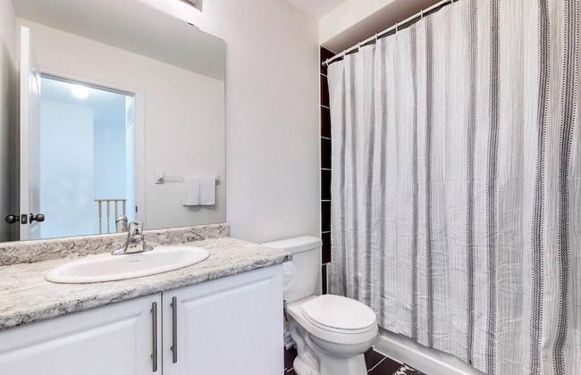 Elegant 3-bedroom House - Bowmanville - Foto 10