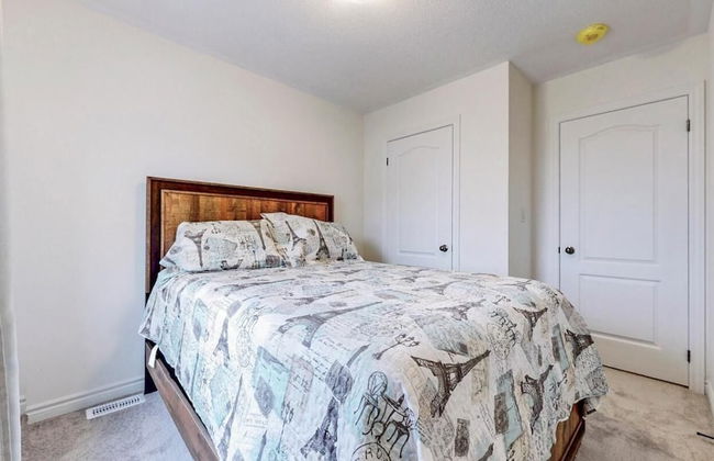 Elegant 3-bedroom House - Bowmanville - Foto 3
