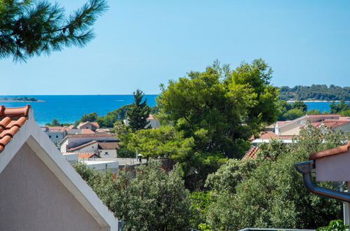 Photo 2 - Maison de 3 chambres à Sibenik avec piscine privée et vues à la mer