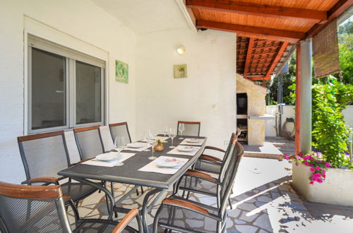 Foto 7 - Haus mit 3 Schlafzimmern in Sibenik mit privater pool und garten