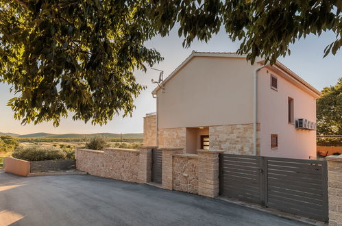 Foto 36 - Casa con 3 camere da letto a Stankovci con piscina privata e vista mare