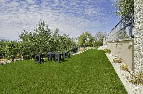 Foto 17 - Casa con 3 camere da letto a Stankovci con piscina privata e giardino