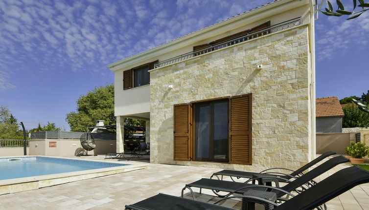 Photo 1 - Maison de 3 chambres à Stankovci avec piscine privée et vues à la mer