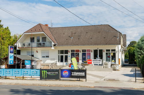 Photo 31 - 6 bedroom Apartment in Balatonszemes with garden and terrace