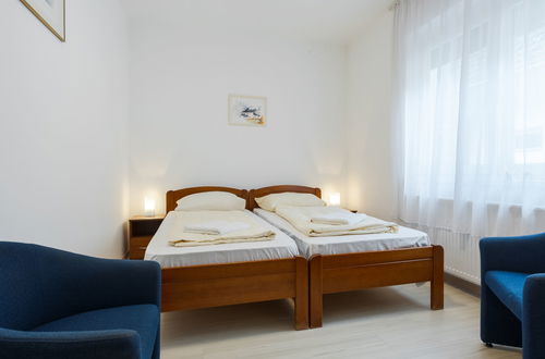 Foto 16 - Apartamento de 6 quartos em Balatonszemes com jardim e terraço