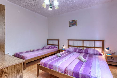 Foto 27 - Casa con 4 camere da letto a Žminj con piscina privata e giardino